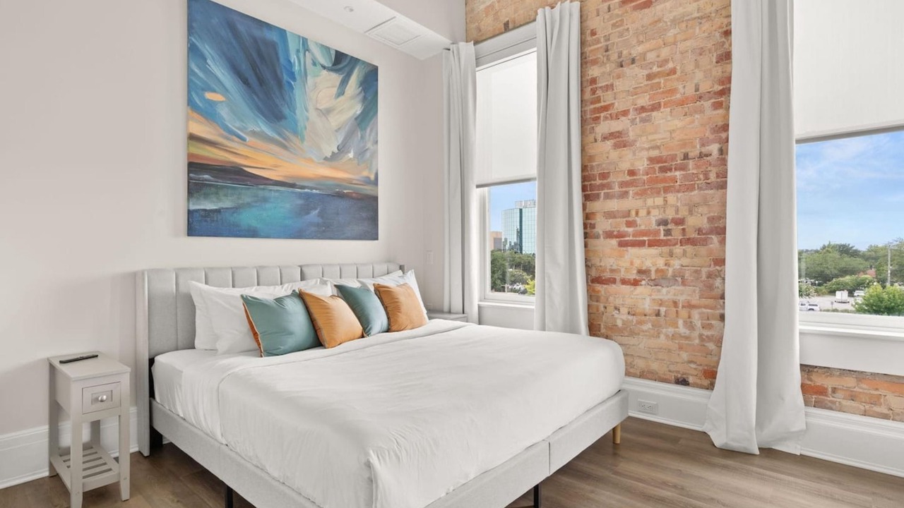 Photo of Bedroom in Downtown