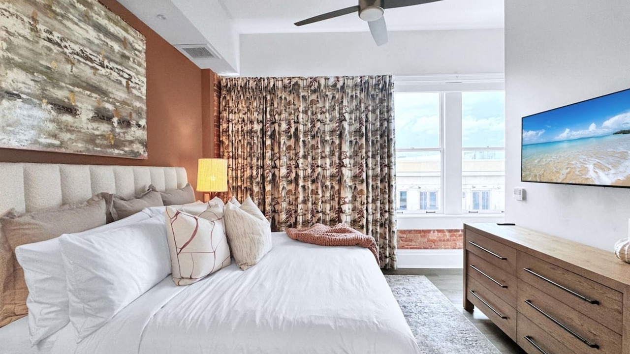 Photo of Bedroom in Downtown