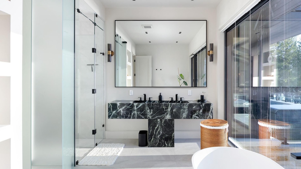 Photo of Bathroom in Lafontaine