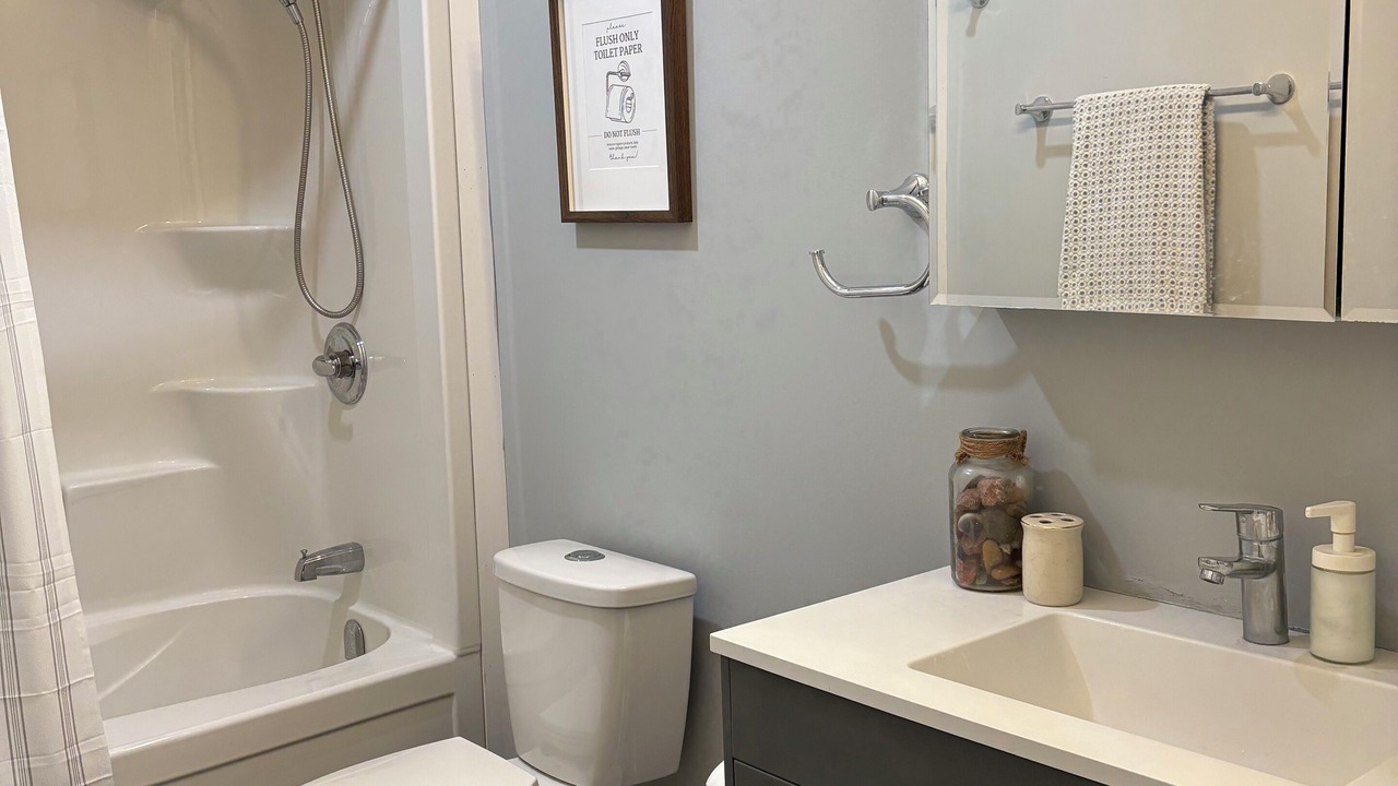 Photo of Bathroom in Saint Ambroise