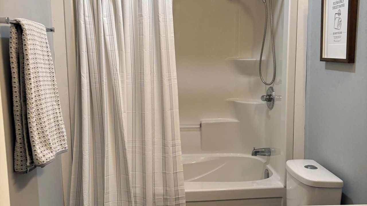 Photo of Bathroom in Saint Ambroise