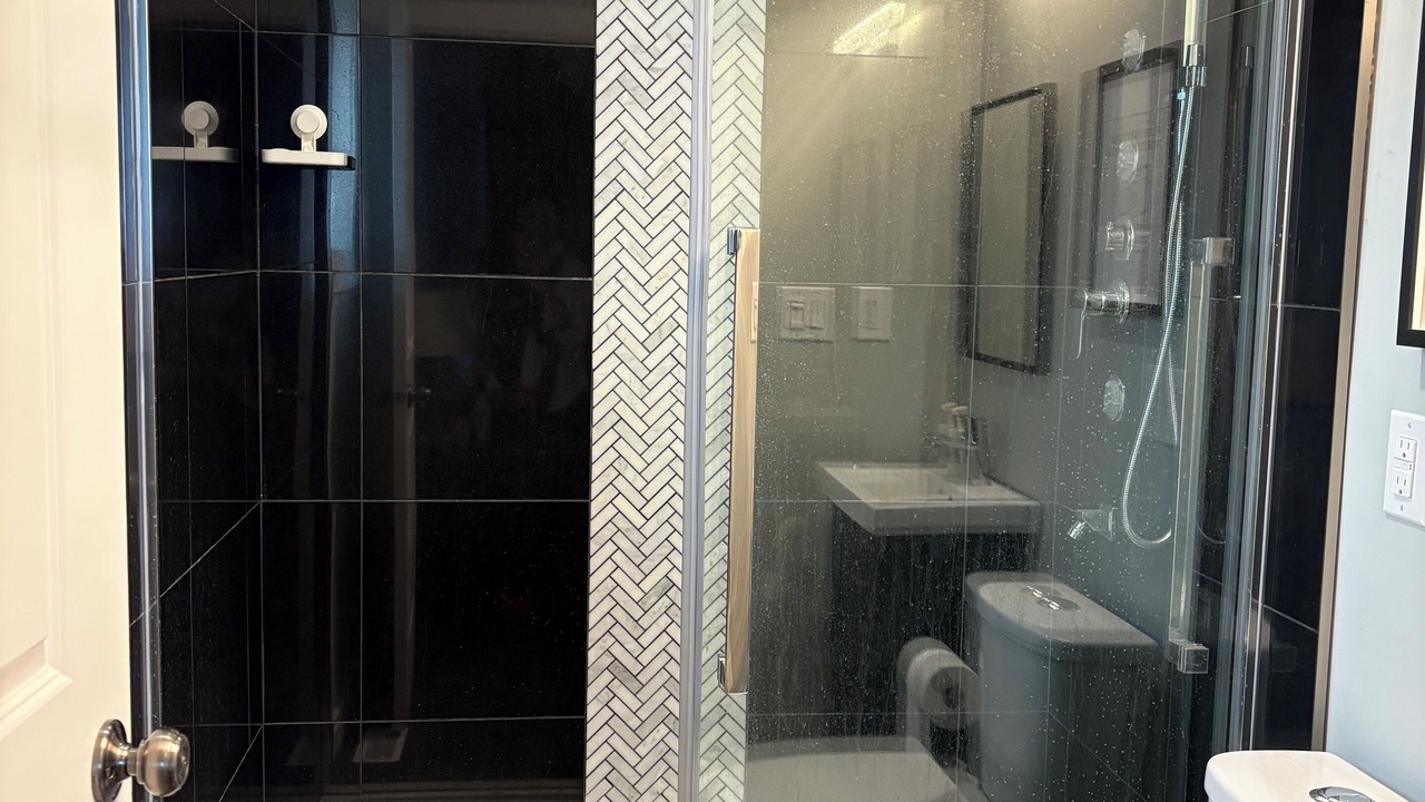Photo of Bathroom in Saint Ambroise