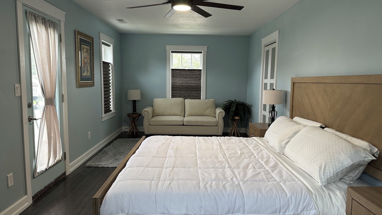 Photo of Bedroom in Cedar Falls