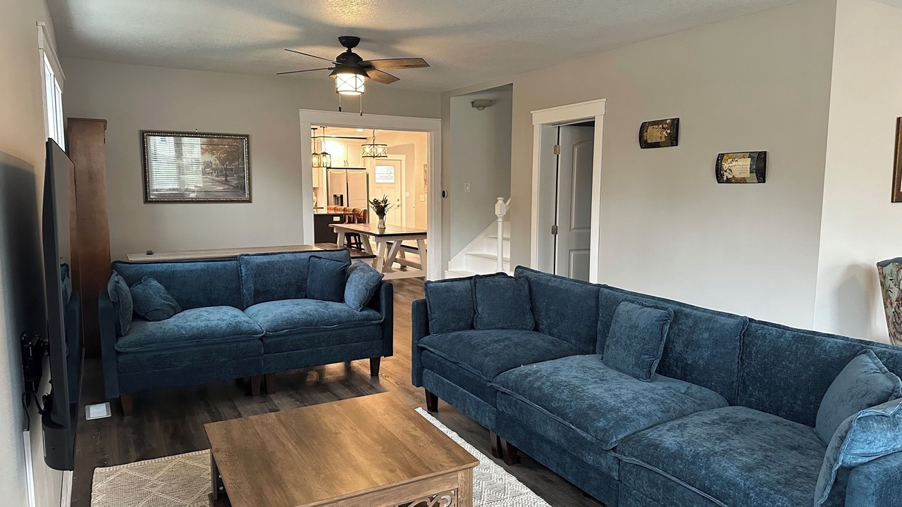 Photo of Livingroom in Cedar Falls