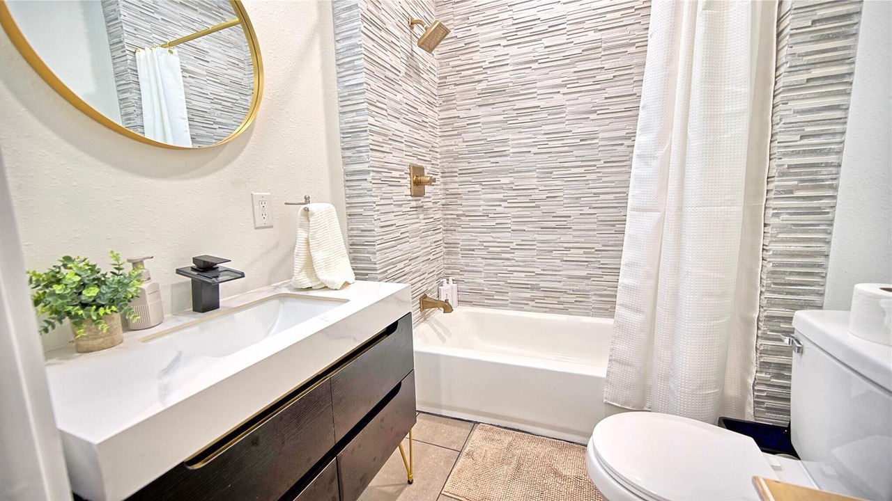 Photo of Bathroom in Saint Jo