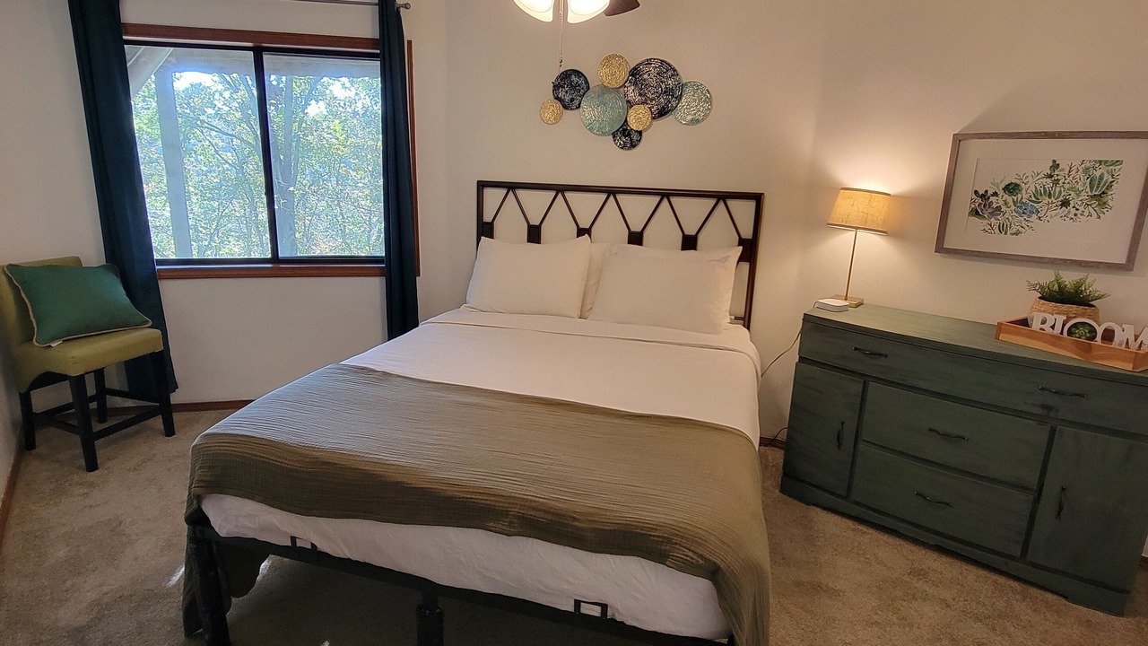 Photo of Bedroom in Saddlebrooke