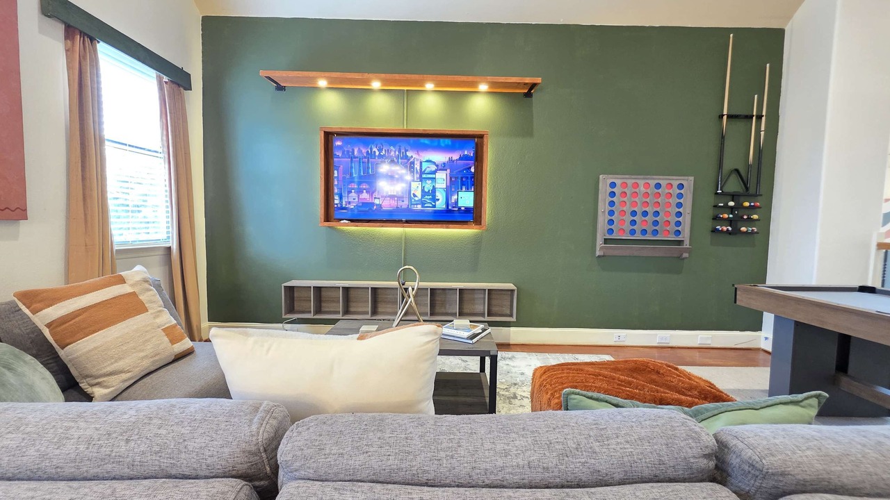 Photo of Livingroom in Woodlake - Briar Meadow