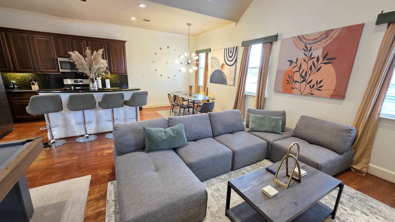 Photo of Livingroom in Woodlake - Briar Meadow