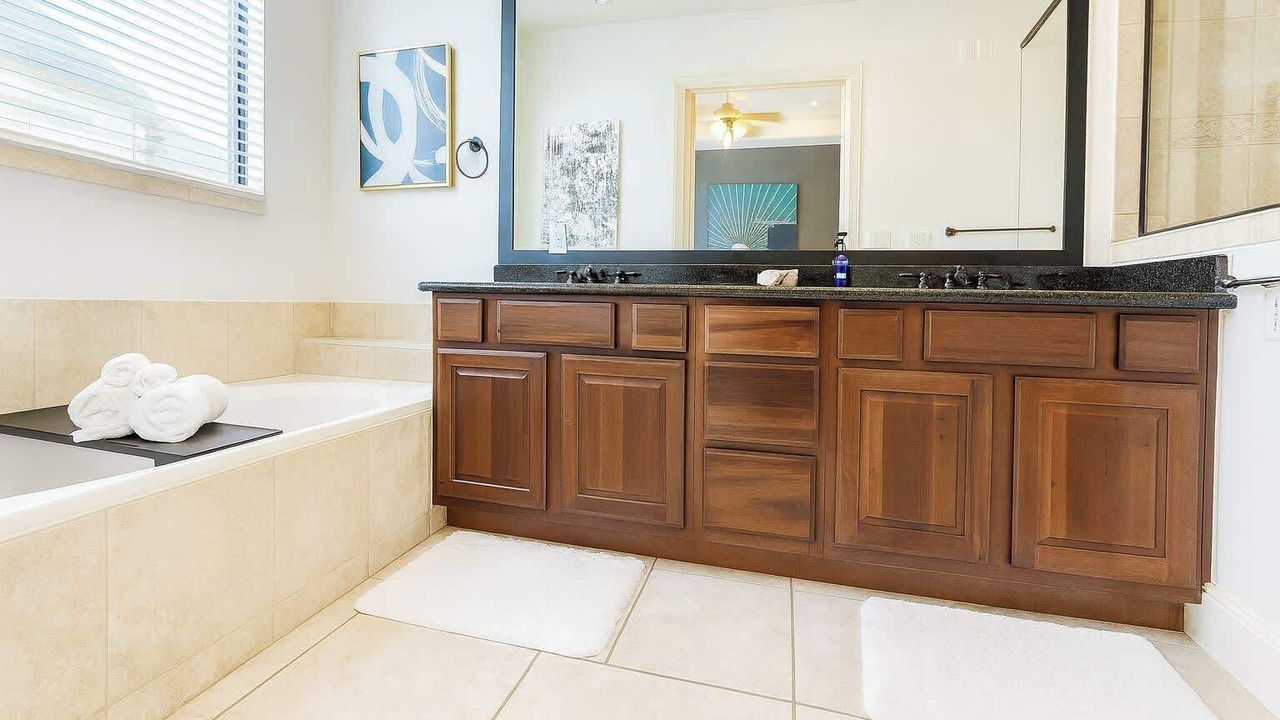 Photo of Bathroom in Woodlake - Briar Meadow