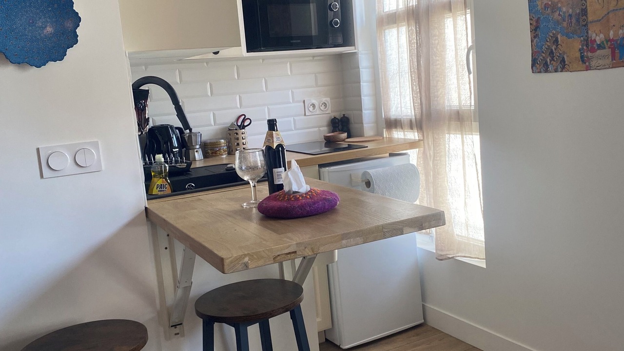 Photo of Kitchen in Quartier de la Folie-Mericourt