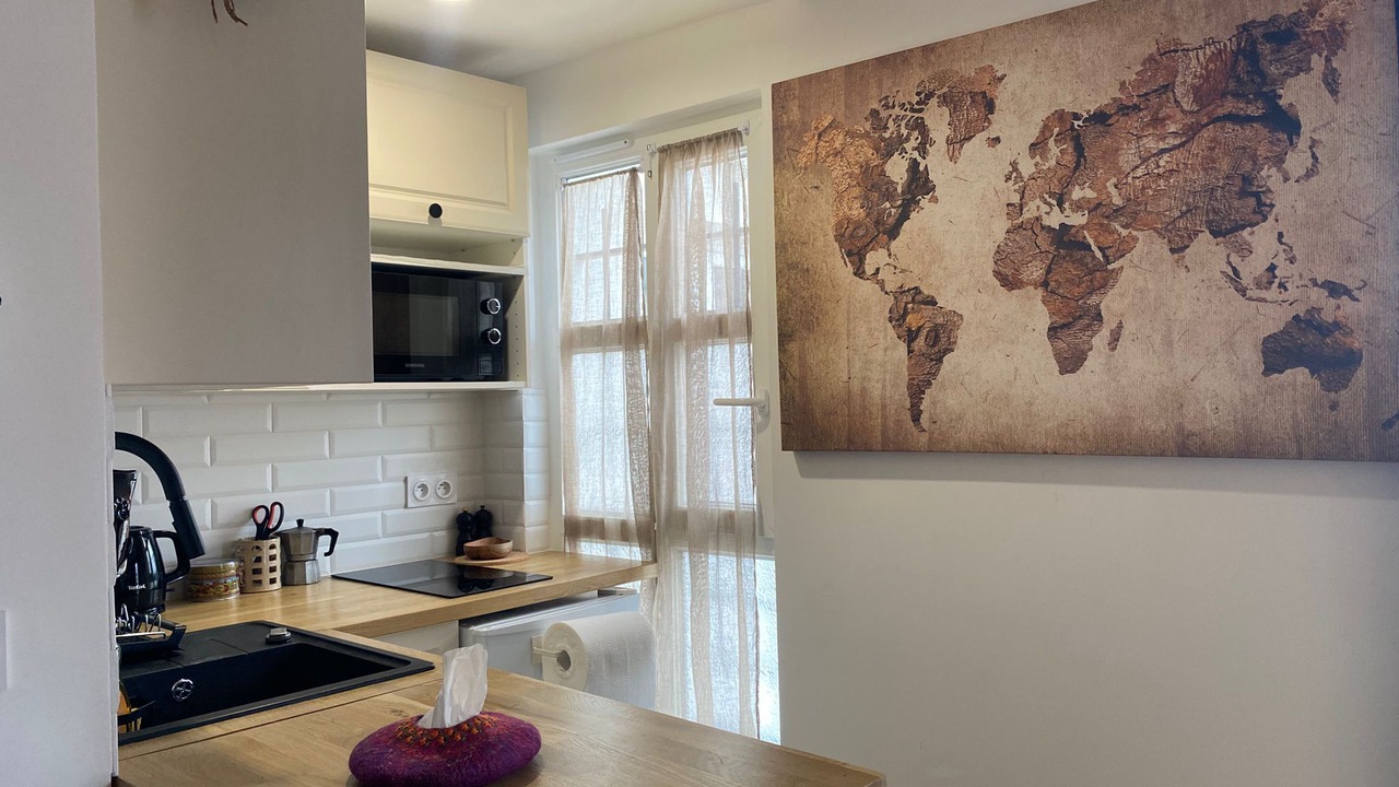 Photo of Kitchen in Quartier de la Folie-Mericourt