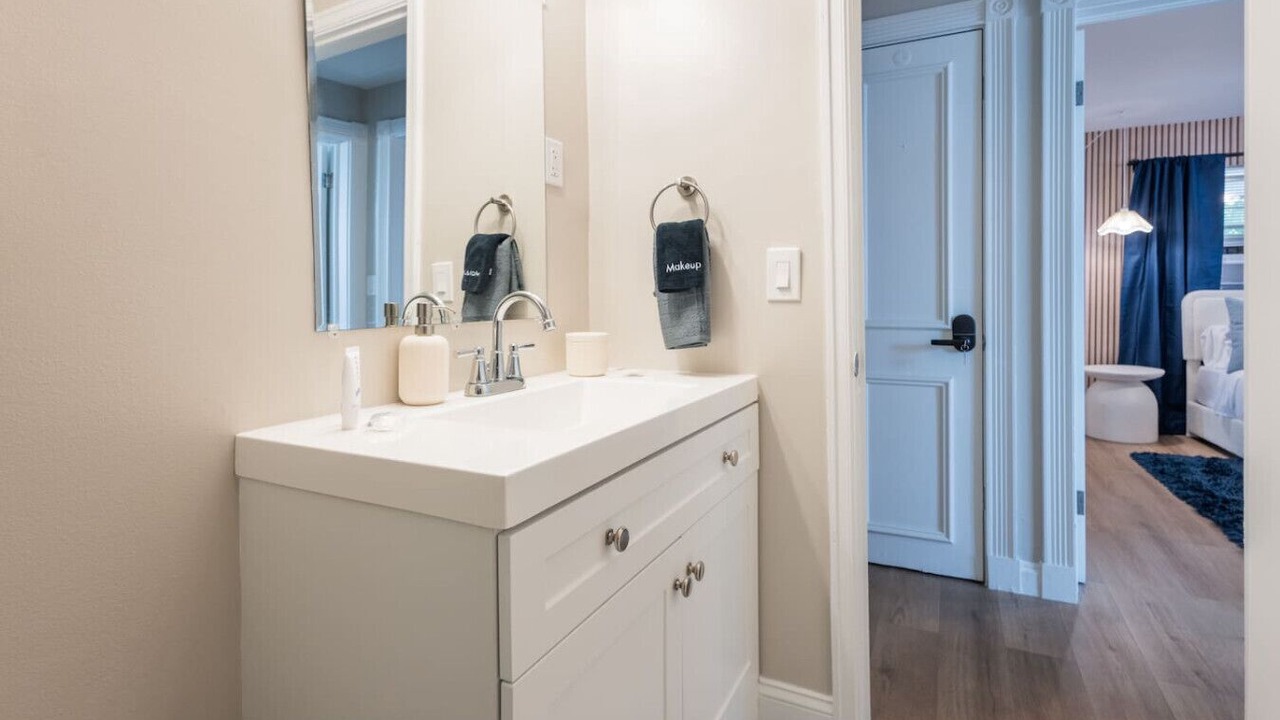 Photo of Bathroom in Parker Ridge