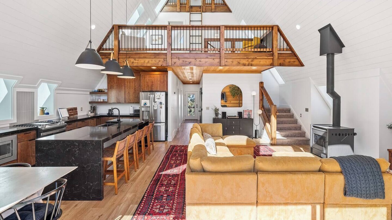 Photo of Livingroom in Mount Pleasant