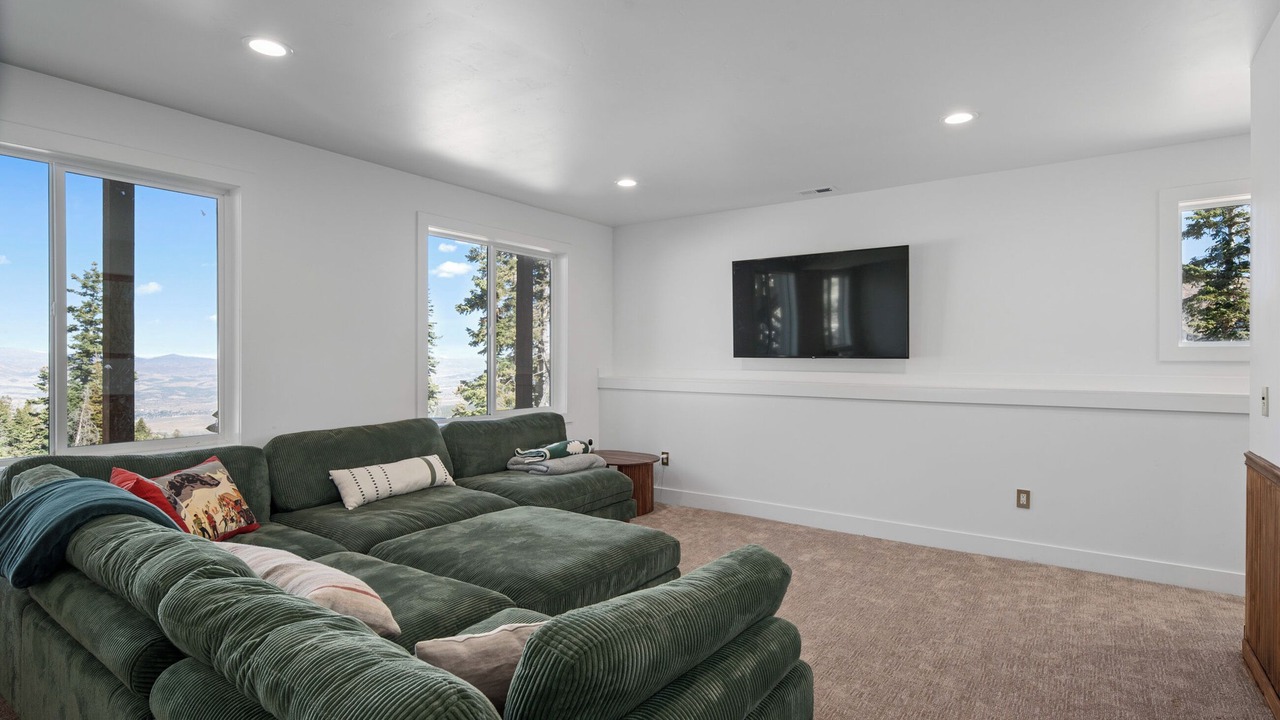 Photo of Livingroom in Mount Pleasant