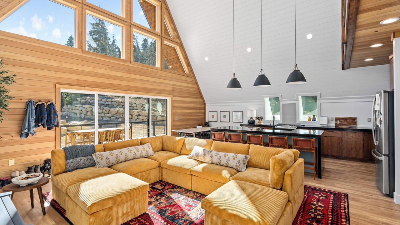 Photo of Livingroom in Mount Pleasant