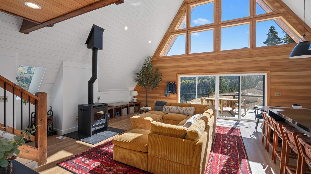 Photo of Livingroom in Mount Pleasant