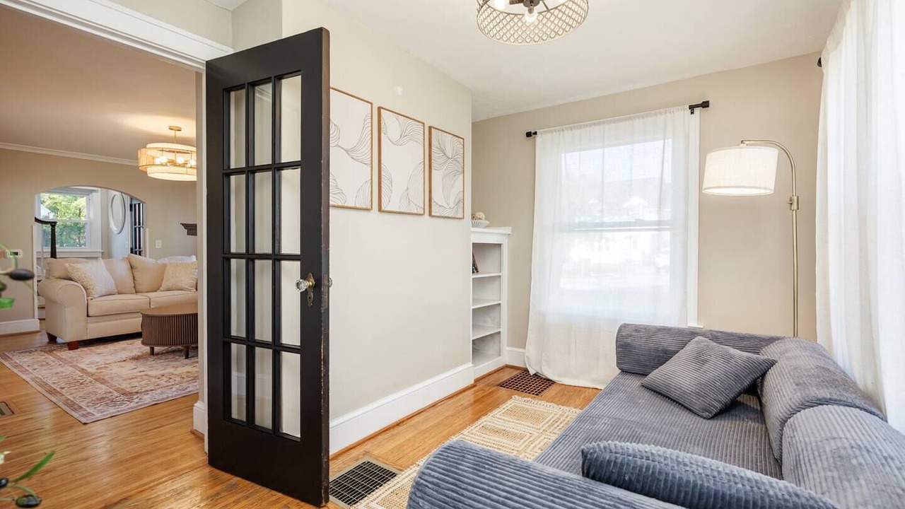 Photo of Livingroom in Rochester