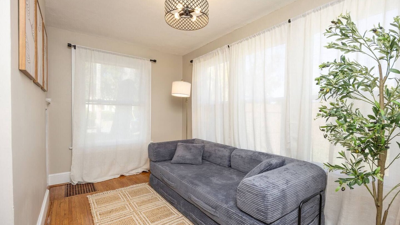Photo of Livingroom in Rochester