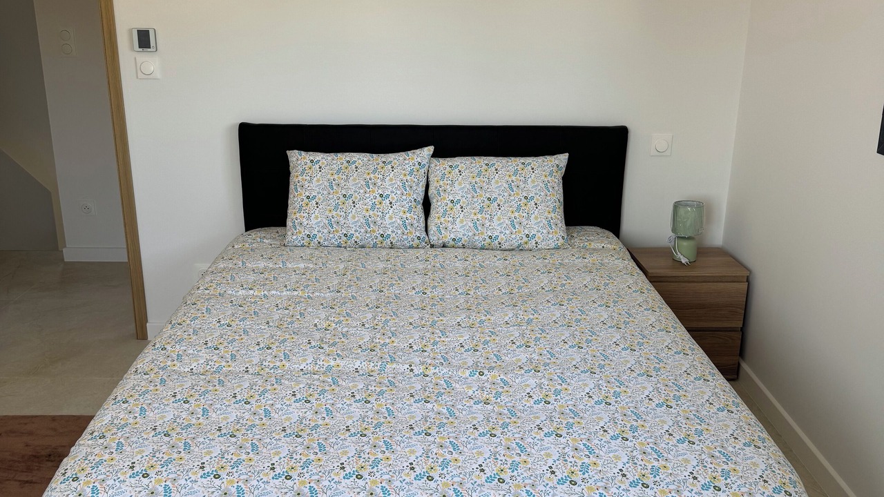 Photo of Bedroom in Violes
