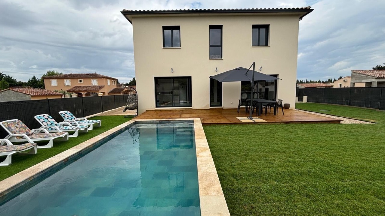 Photo of Outdoor in Violes