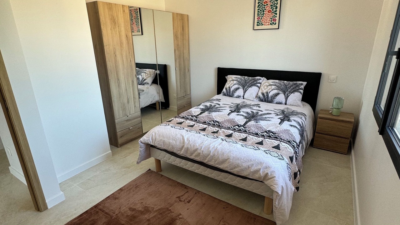 Photo of Bedroom in Violes