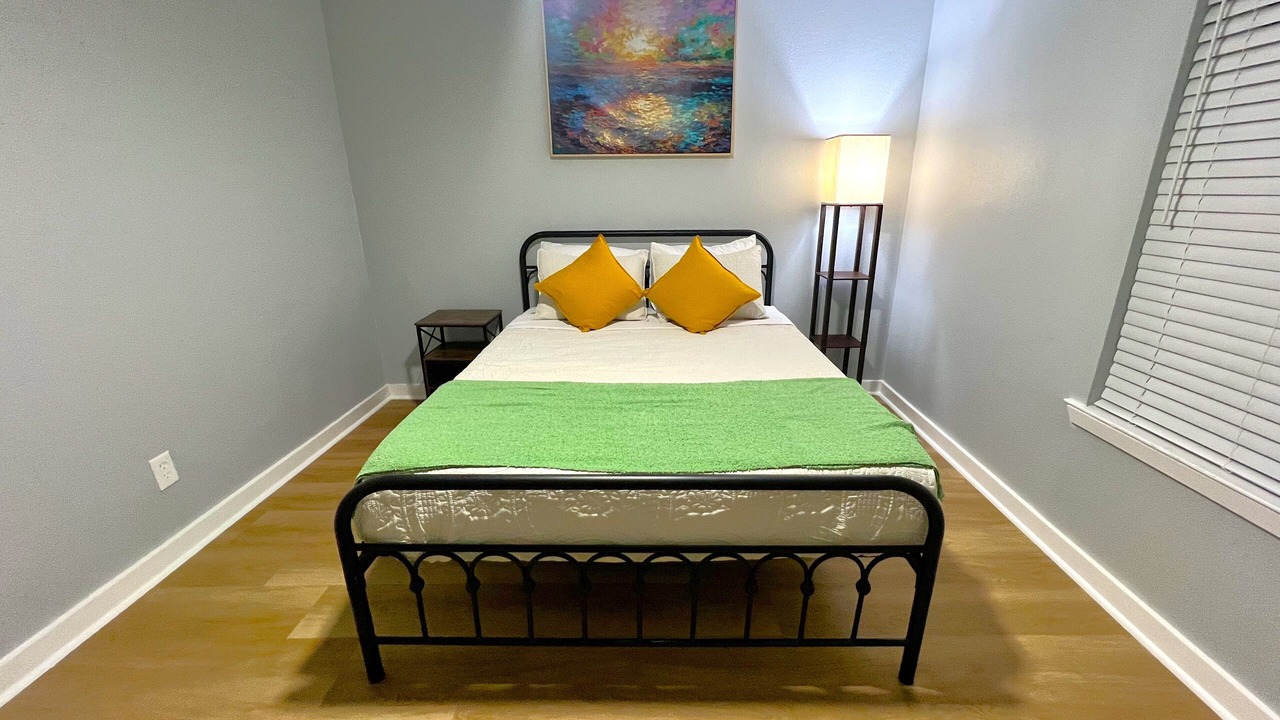 Photo of Bedroom in Hewitt
