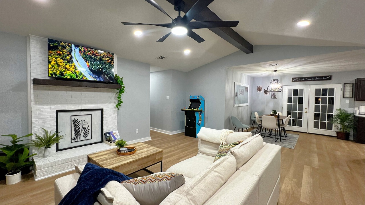 Photo of Livingroom in Hewitt