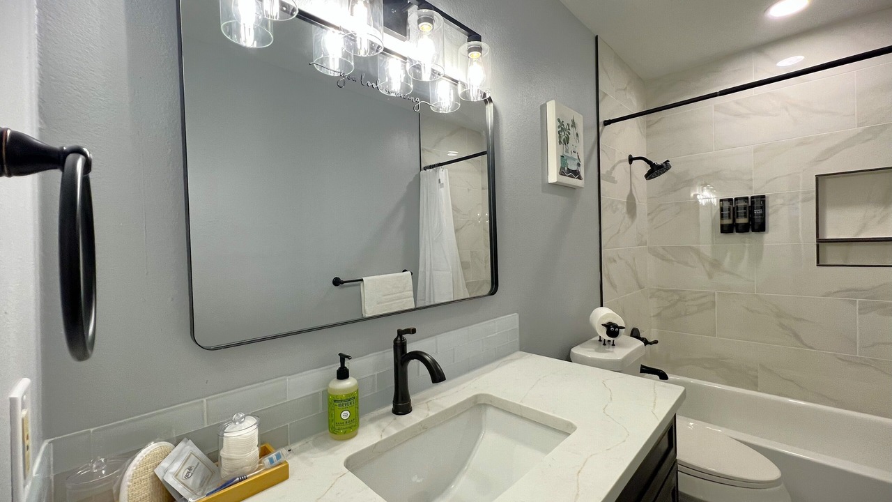 Photo of Bathroom in Hewitt