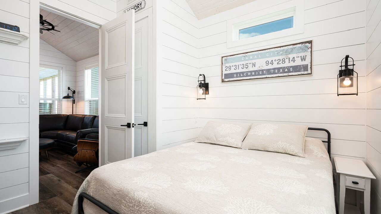 Photo of Bedroom in Port Bolivar