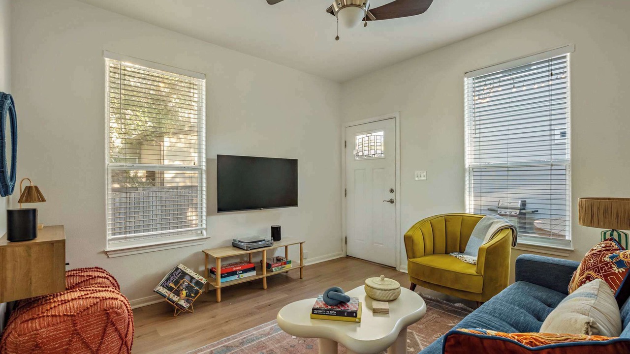 Photo of Livingroom in Chestnut