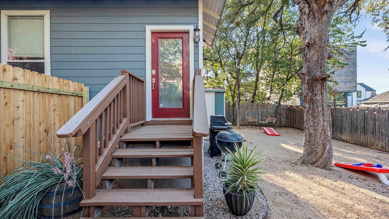 Photo of Patio Balcony in Chestnut