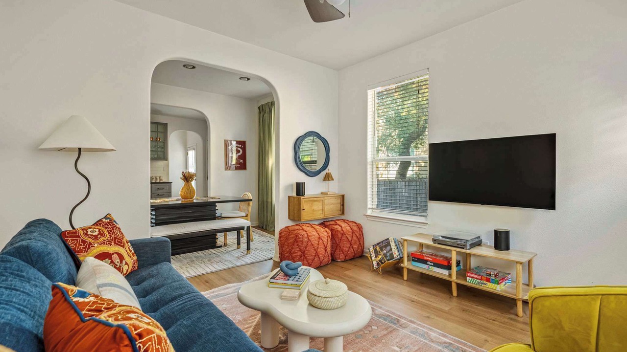 Photo of Livingroom in Chestnut