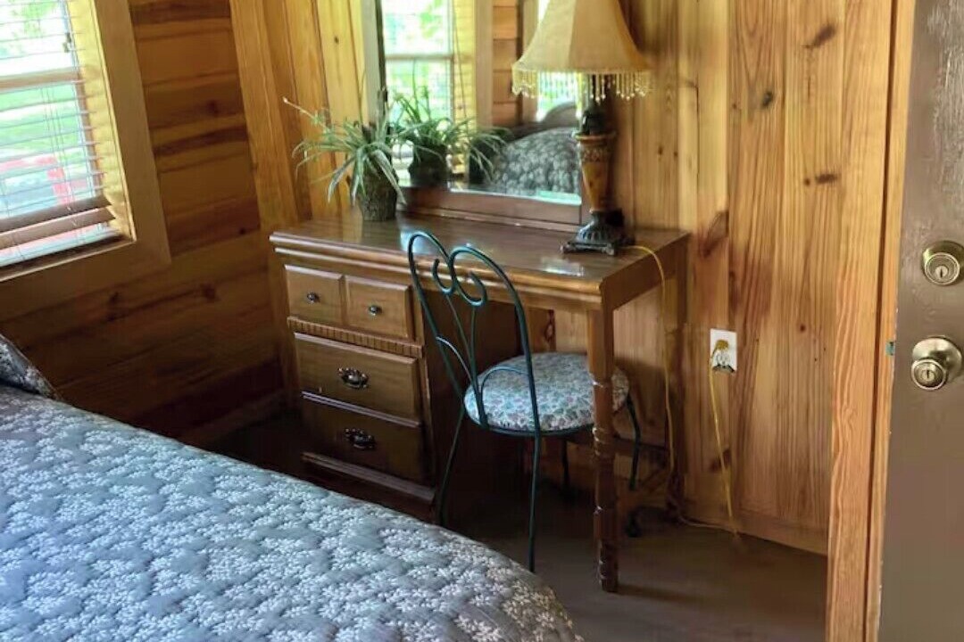 Photo of Bedroom in College City