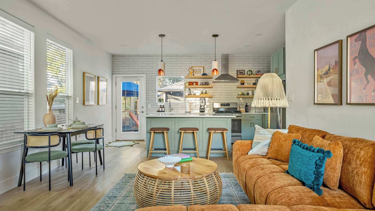 Photo of Livingroom in Chestnut