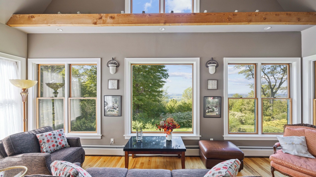 Photo of Livingroom in Warwick