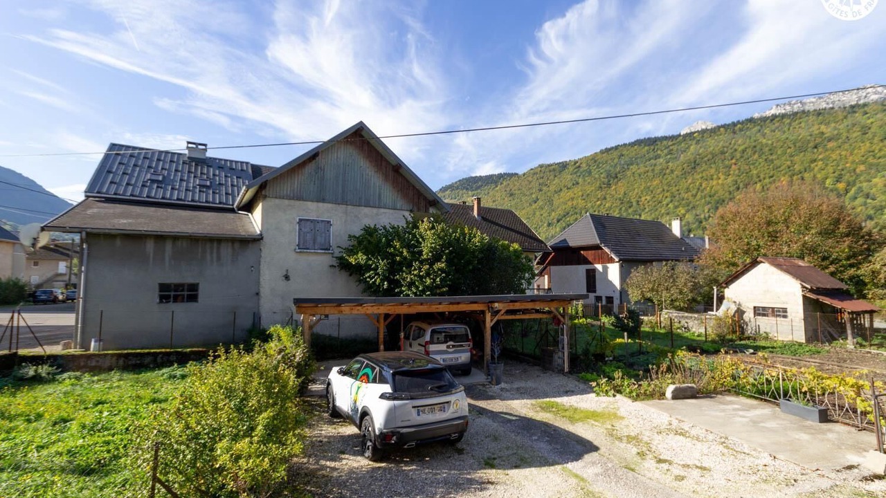 Photo of Outdoor in Ecole