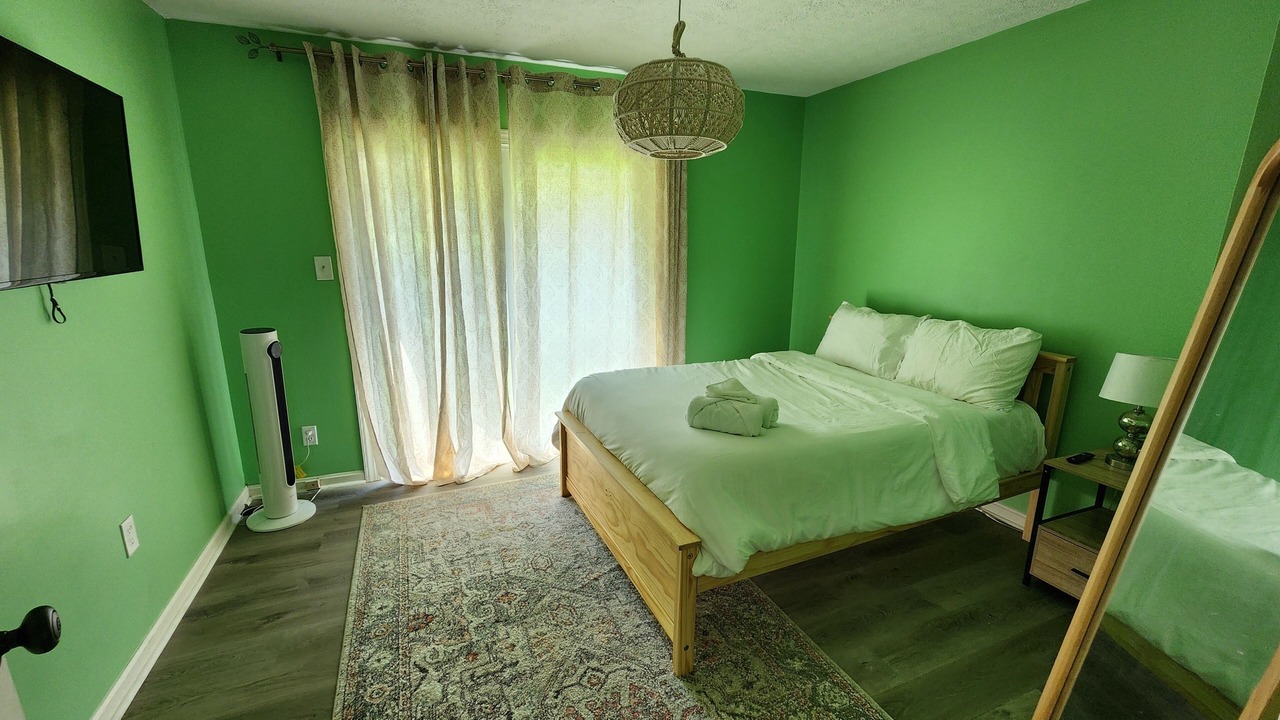 Photo of Bedroom in Brownsboro Zorn