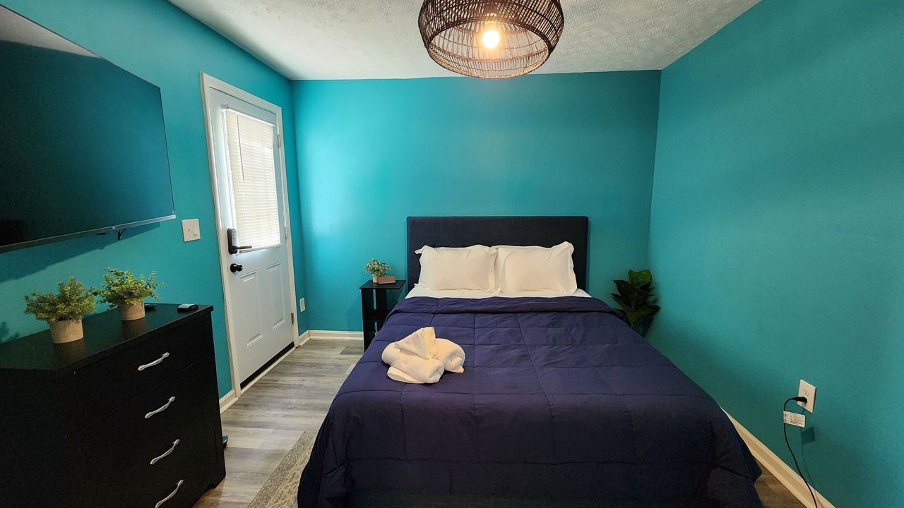 Photo of Bedroom in Brownsboro Zorn