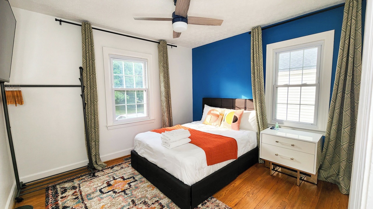 Photo of Bedroom in Brownsboro Zorn