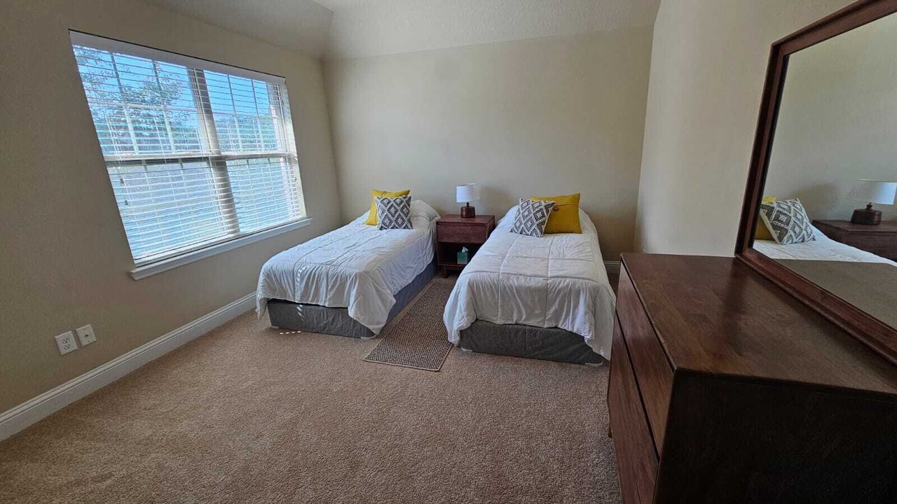 Photo of Bedroom in Indian Springs