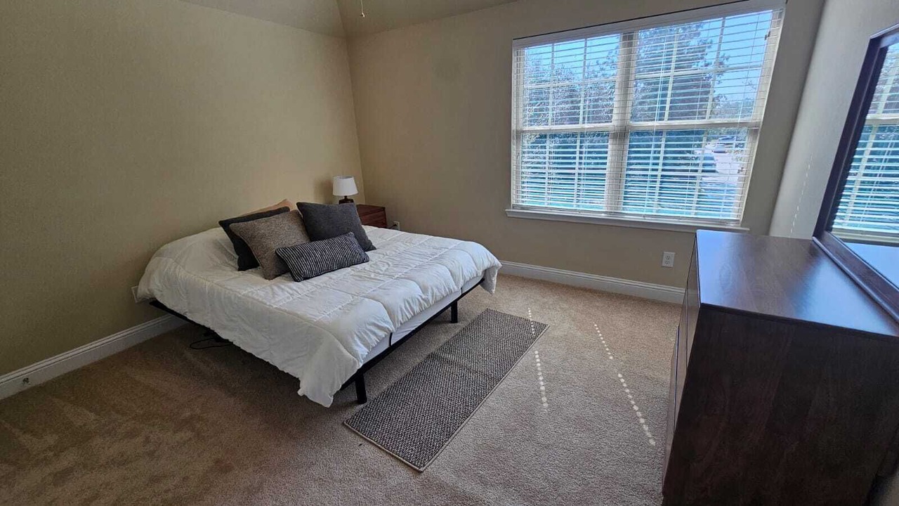 Photo of Bedroom in Indian Springs