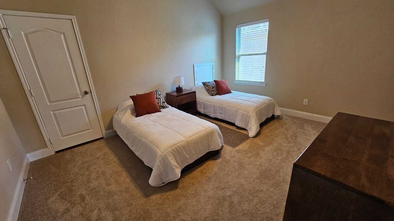 Photo of Bedroom in Indian Springs