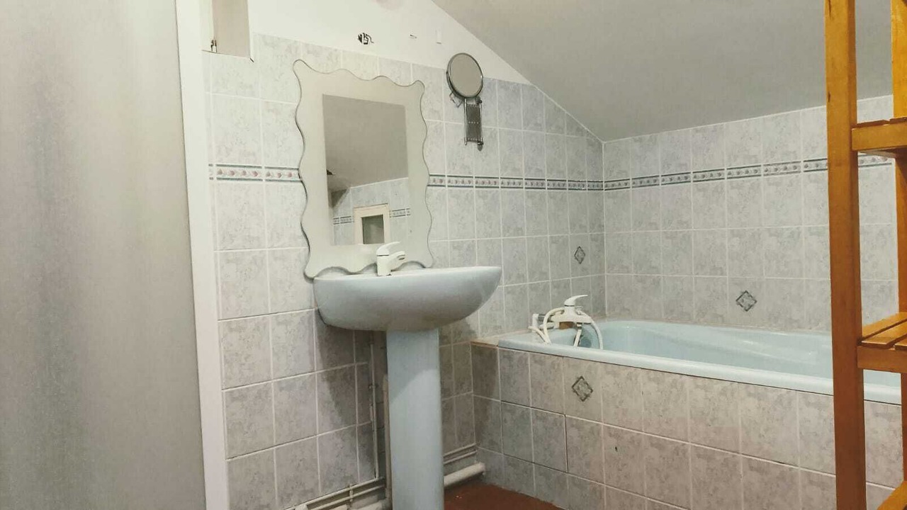 Photo of Bathroom in Longue-Jumelles