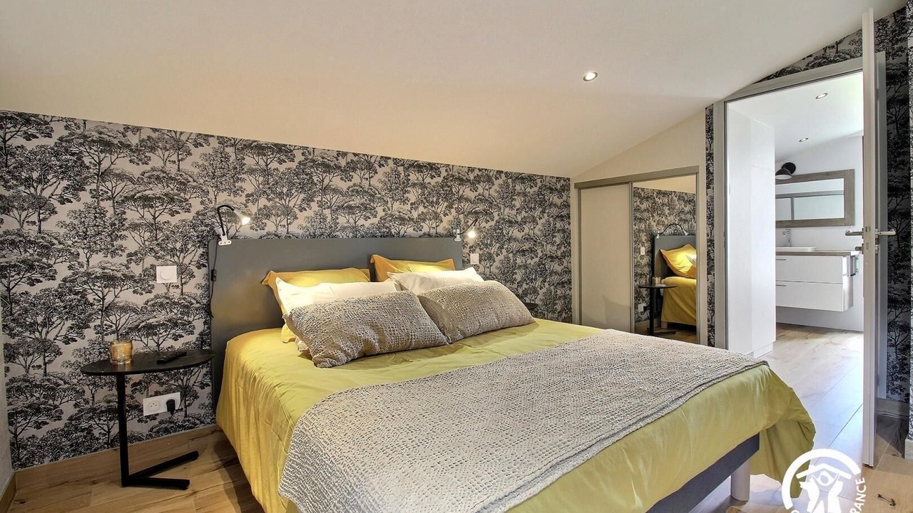 Photo of Bedroom in Saint-Aignan