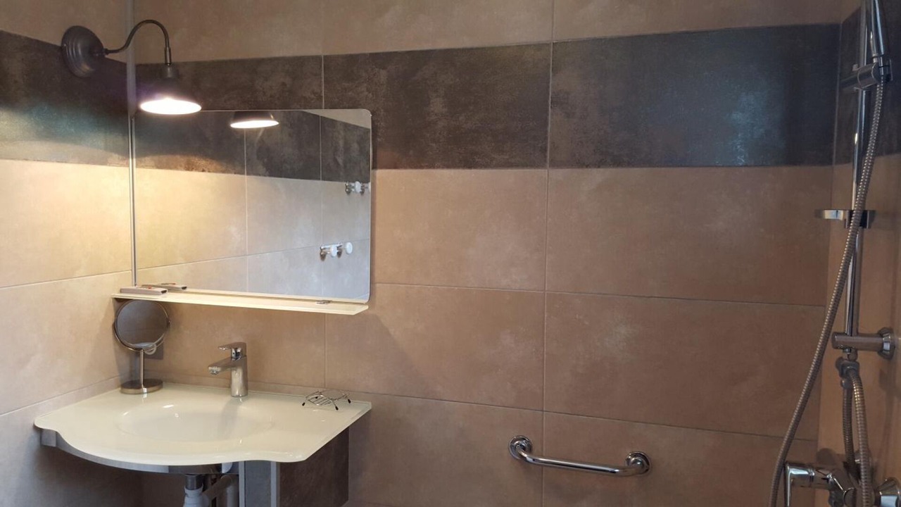 Photo of Bathroom in Portel-des-Corbieres