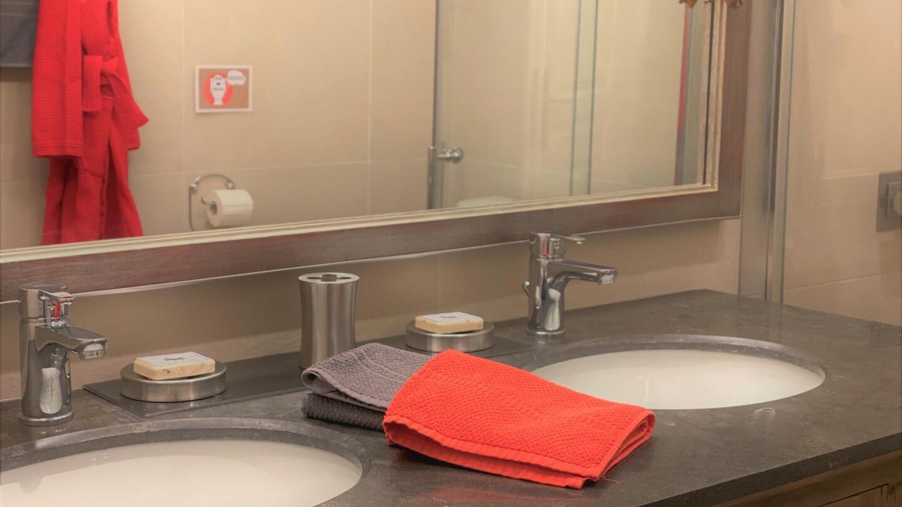 Photo of Bathroom in Castelnaudary