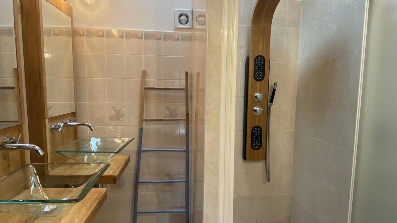 Photo of Bathroom in Boutenac