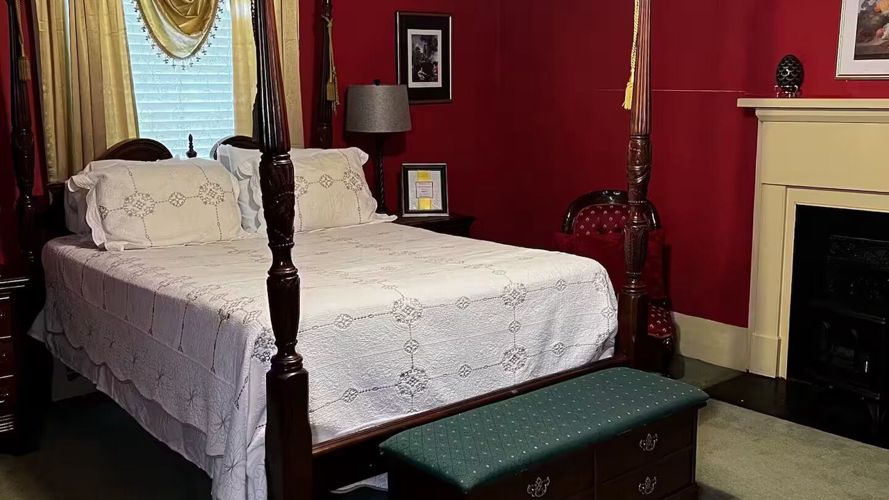 Photo of Bedroom in Bainbridge