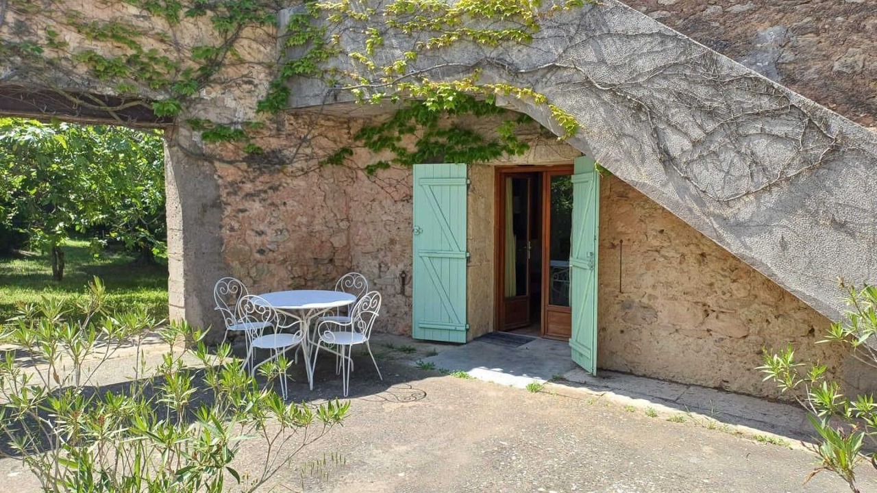 Photo of Outdoor in Poussan