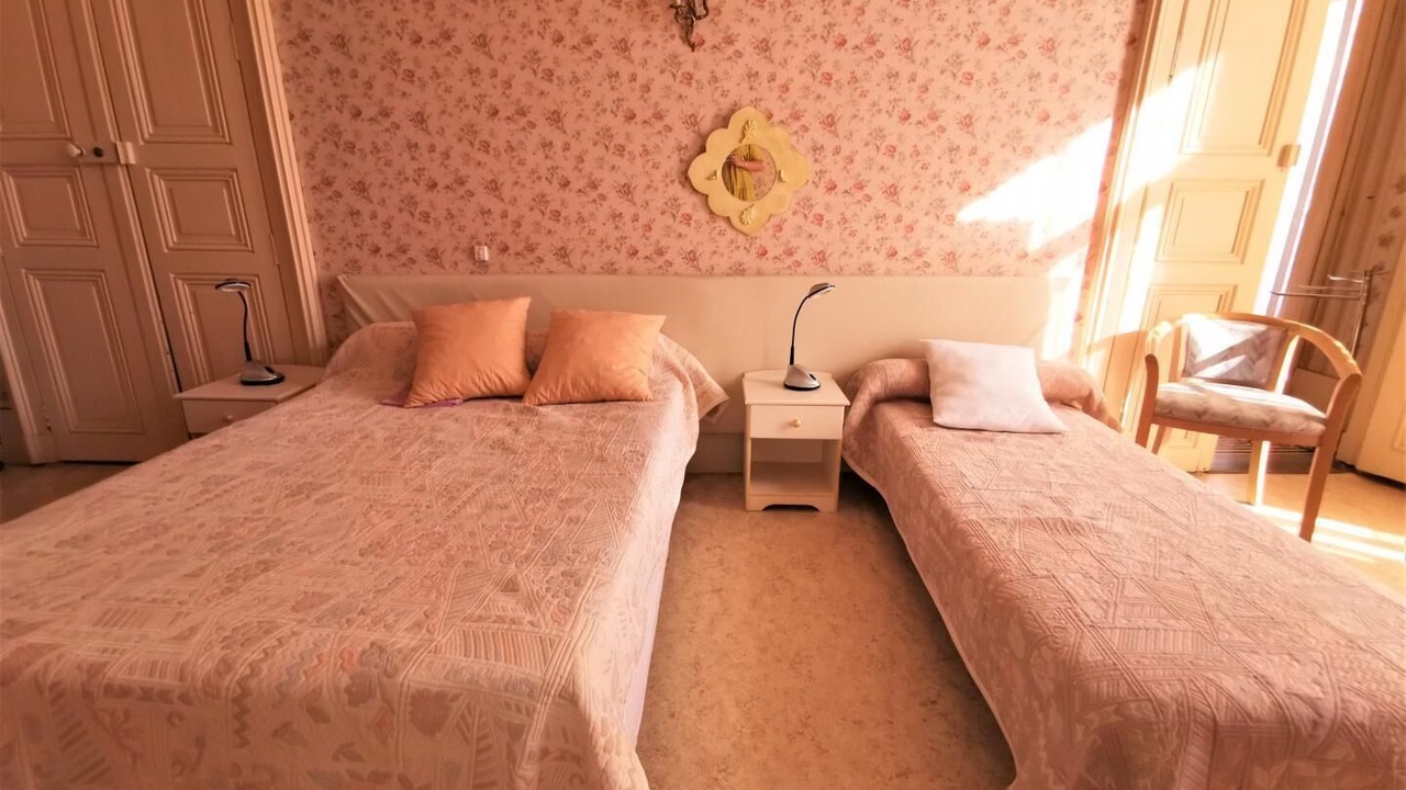 Photo of Bedroom in Montbazin